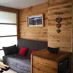 Location * Pra Loup